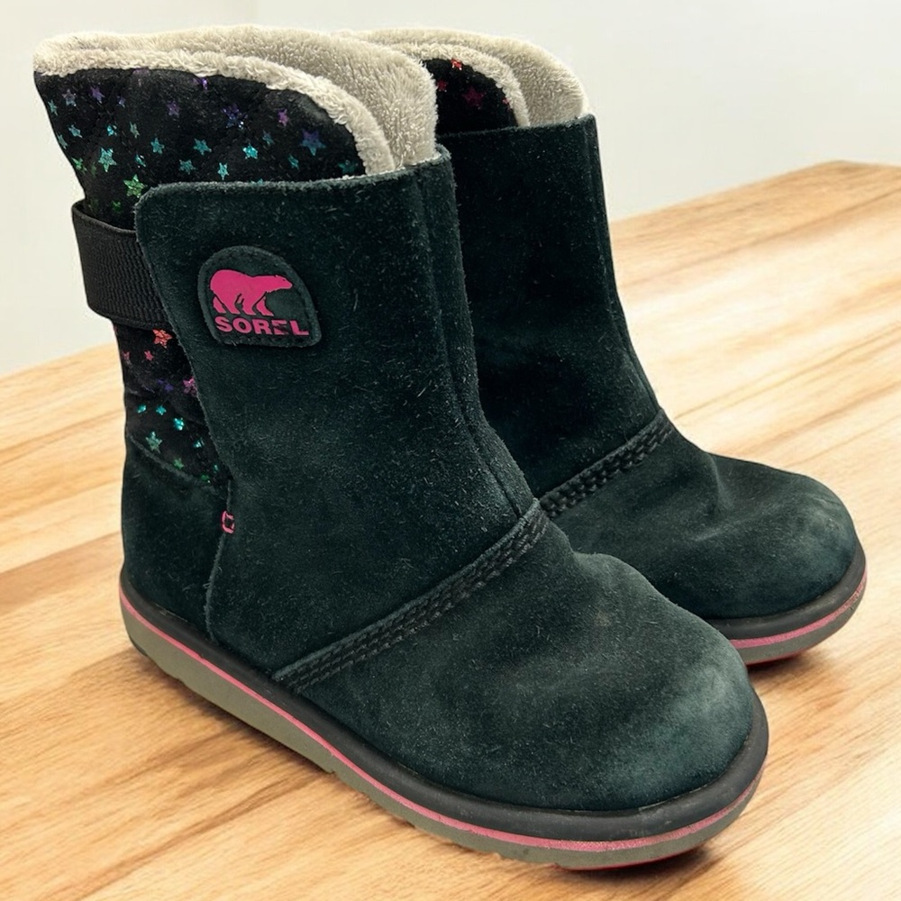 Sorel Girls Boots - Size 1 - Star pattern